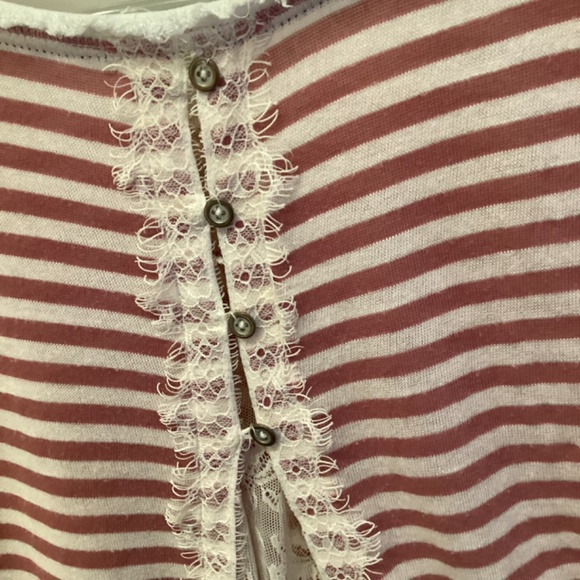 Jolt Pink Striped Hi Low Hem Knit Top XL Lightweight Lace Back Insert Soft Flowy - Picture 7 of 14